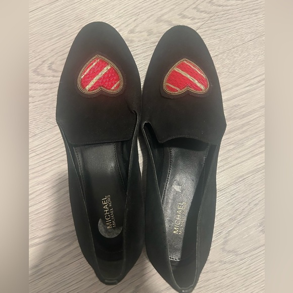 Michael Kors Suede Flats with Heart - Picture 1 of 2